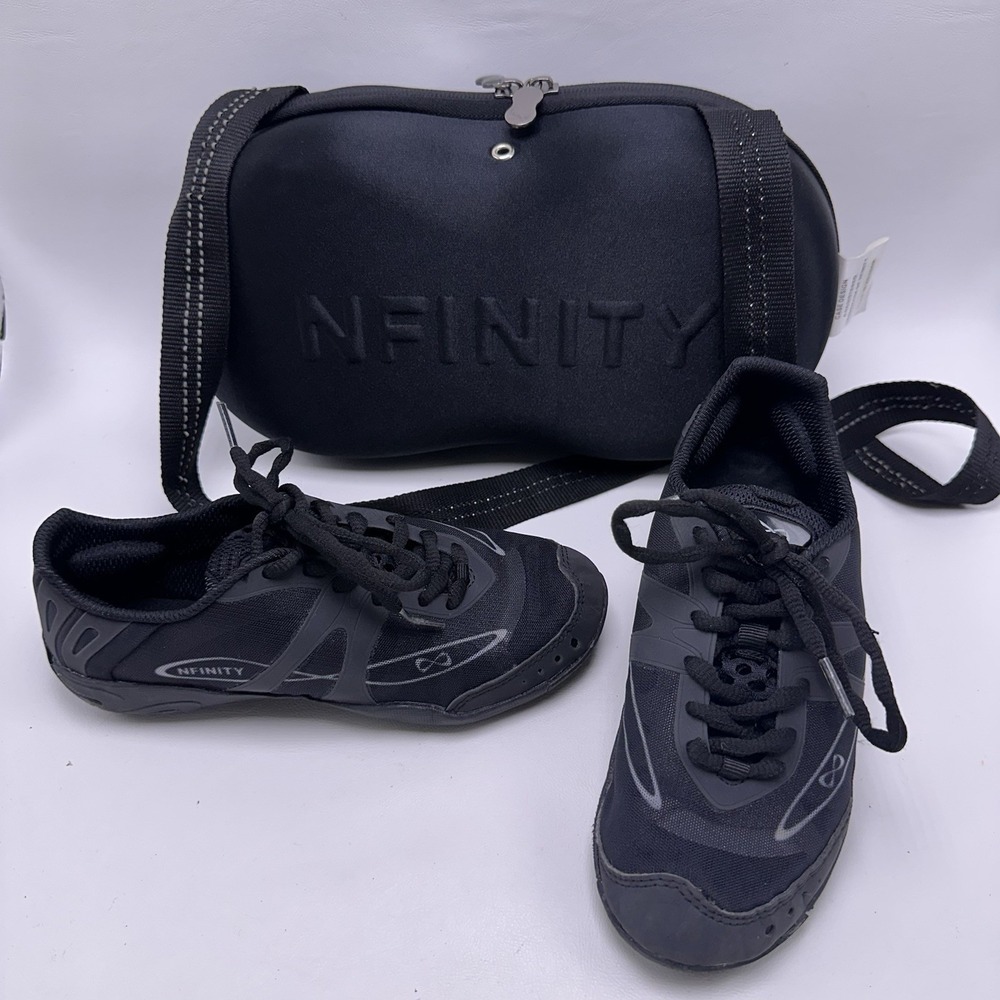 Nfinity Vengeance Adult 5 Black Cheer Shoes With Case